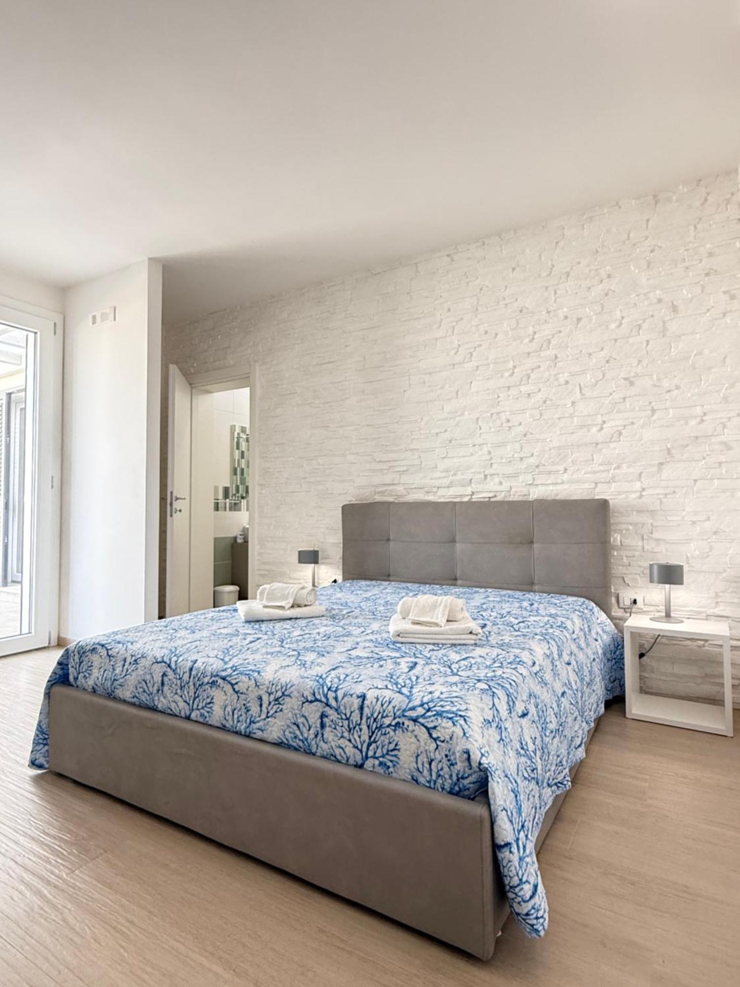 B&B Bianco Mediterraneo Торе Ово Екстериор снимка